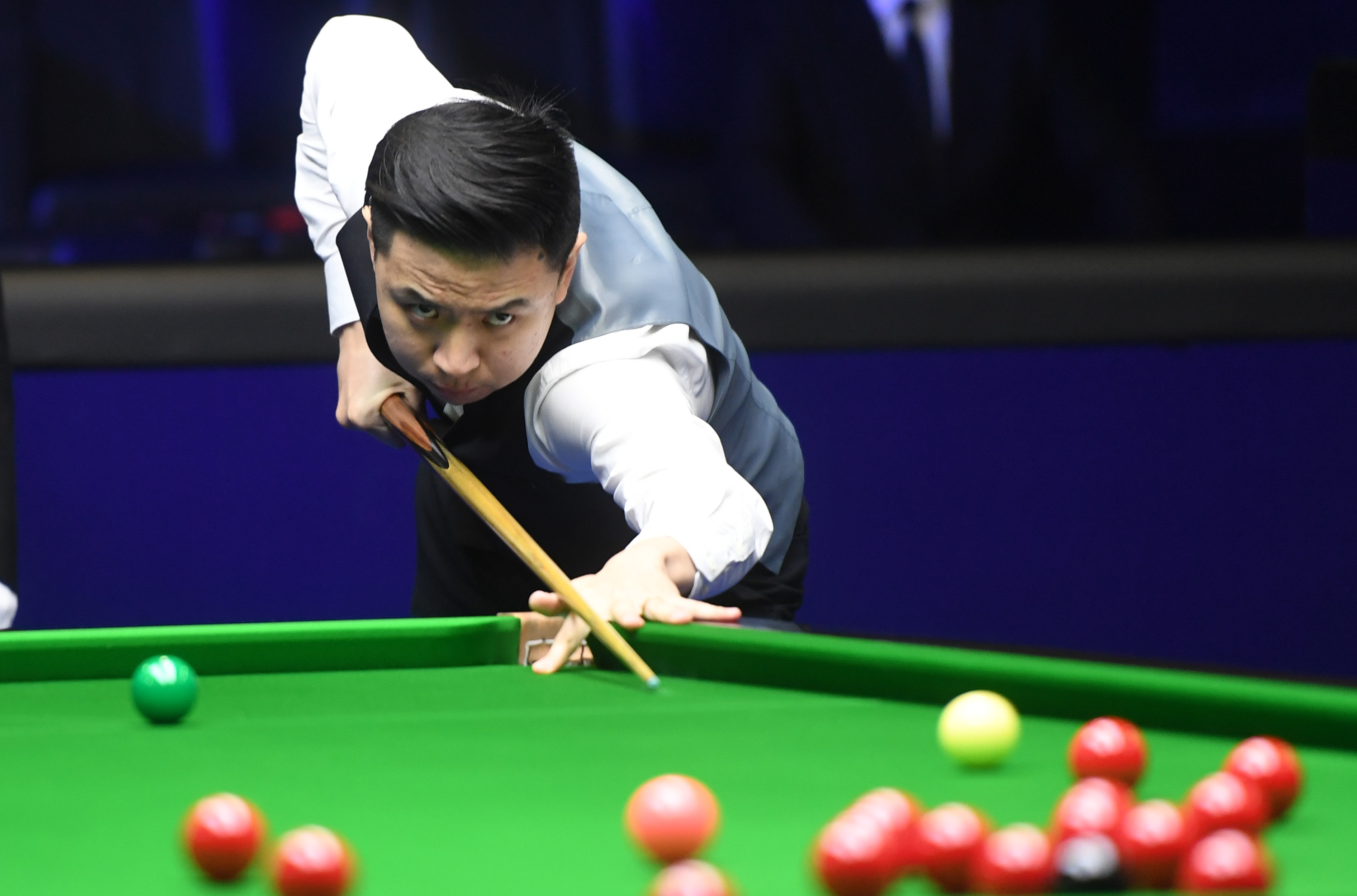 通过渐变的 通过渐变的