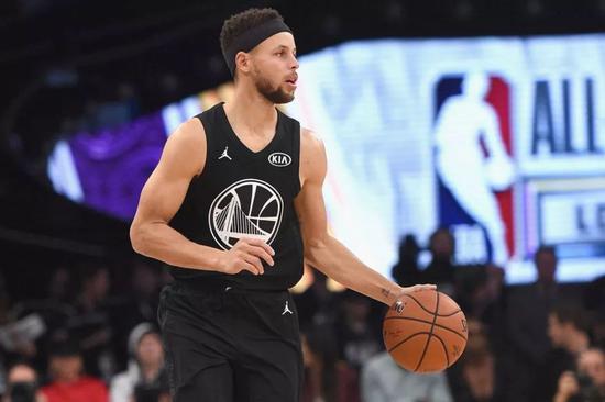 那不勒斯官方：卢卡库股直肌严重损伤 预计缺阵3个月