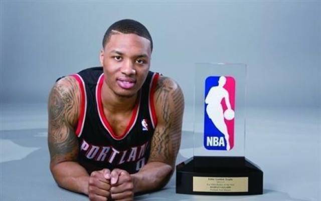 无敌17岁vs飞翔泥头车，欧冠又一场史诗对决