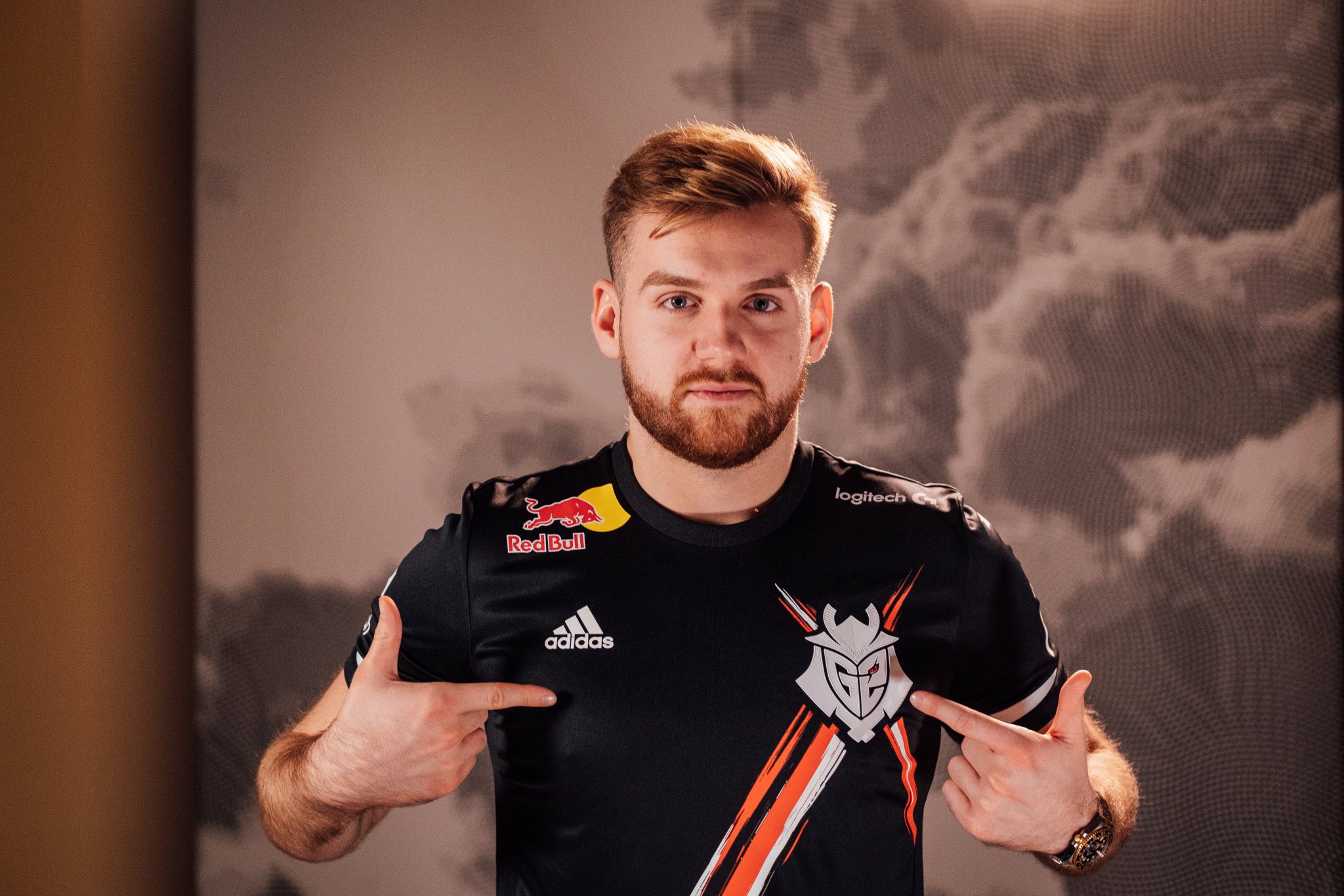 以纪律赢效 以纪律赢效