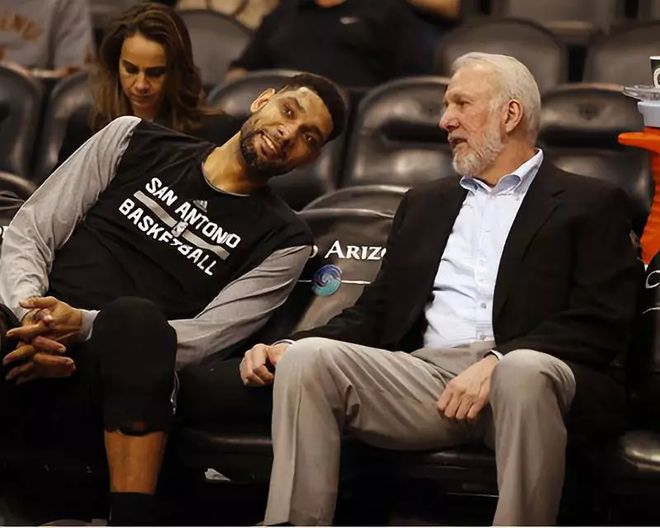 与其说是 与其说是